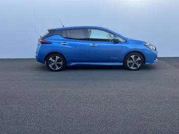 Nissan Leaf 2022 photo 2