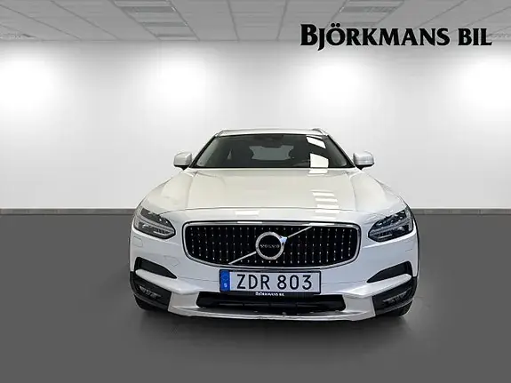 Volvo V90 Cross Country 2018 photo 2