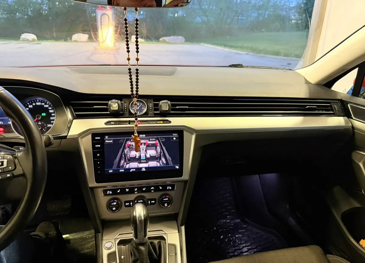 Volkswagen Passat 2018 photo 3