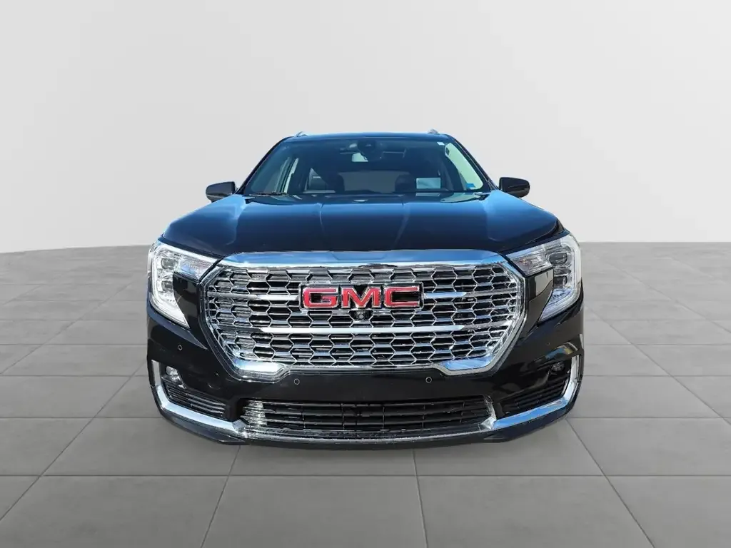 GMC Terrain 2024 photo 2