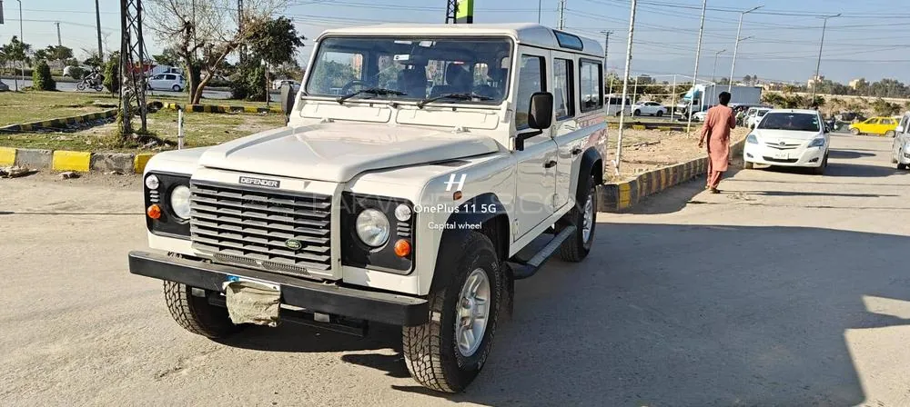 Land Rover Defender