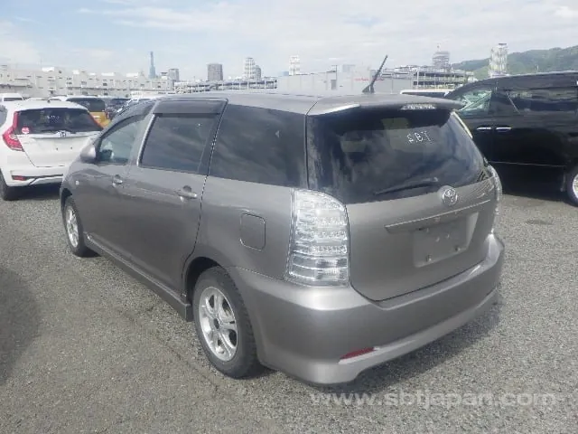 Toyota Wish 2007 photo 3