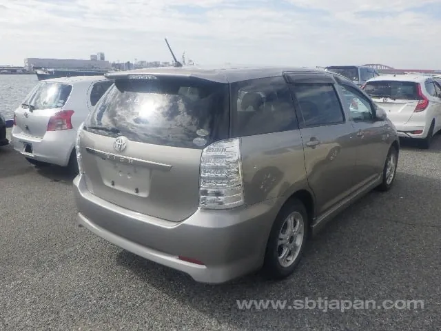 Toyota Wish 2007 photo 4