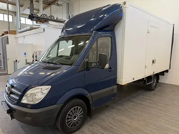 Mercedes-Benz Sprinter 319 2010 photo 3