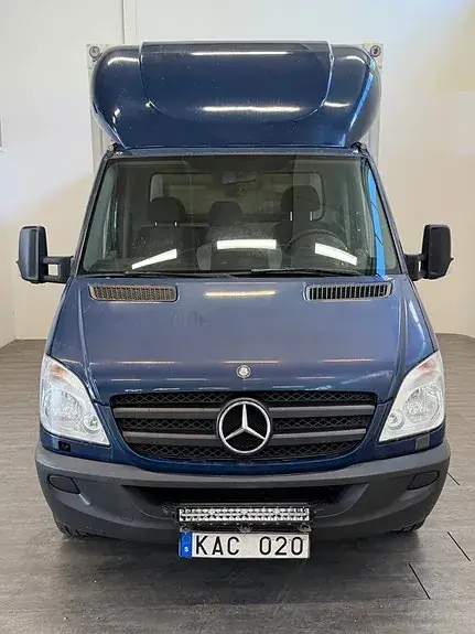 Mercedes-Benz Sprinter 319 2010 photo 2