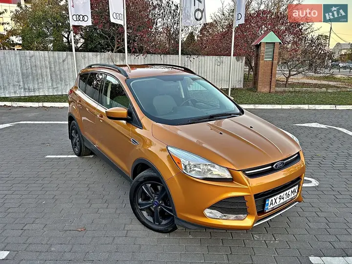 Ford Escape 2015 photo 2