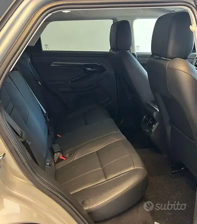 Land Rover Evoque 2021 photo 5