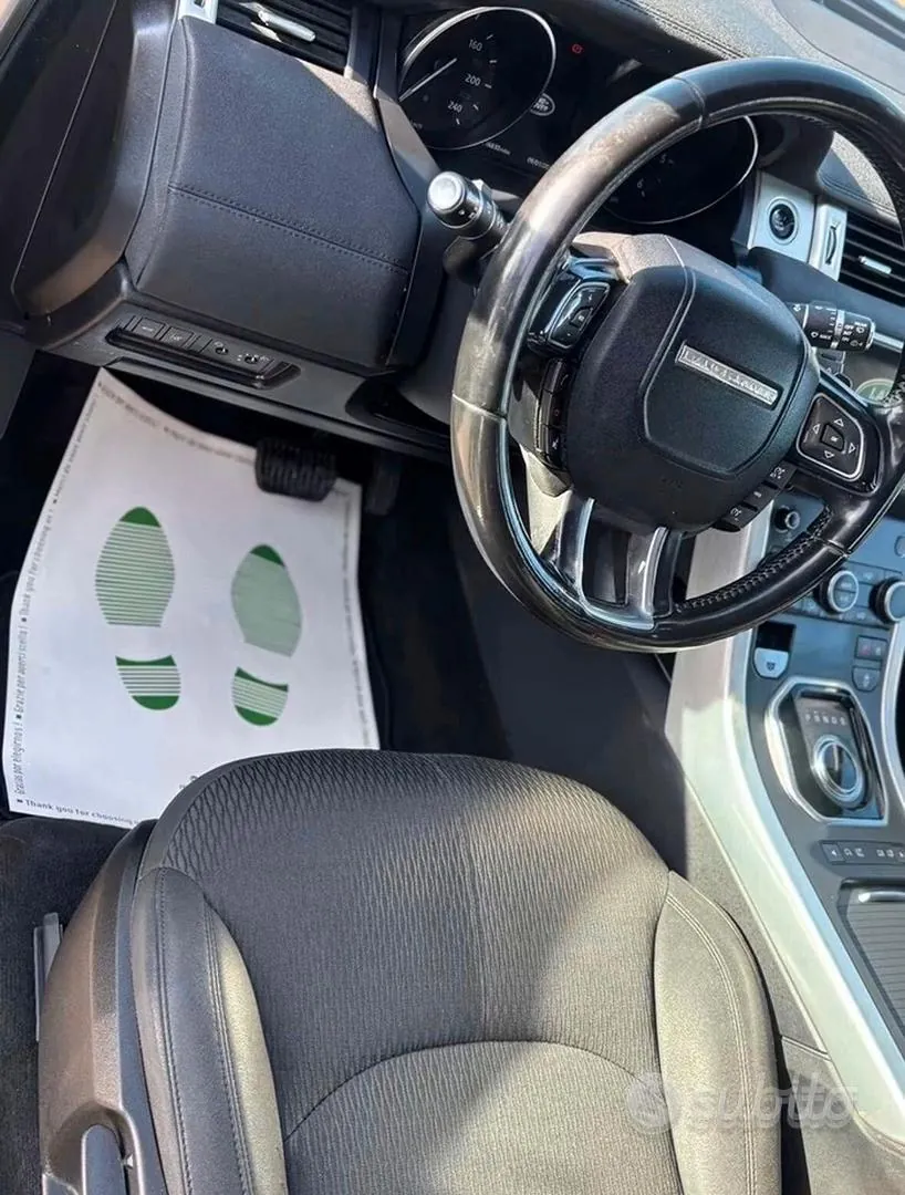 Land Rover Range Rover Evoque 2018 photo 4