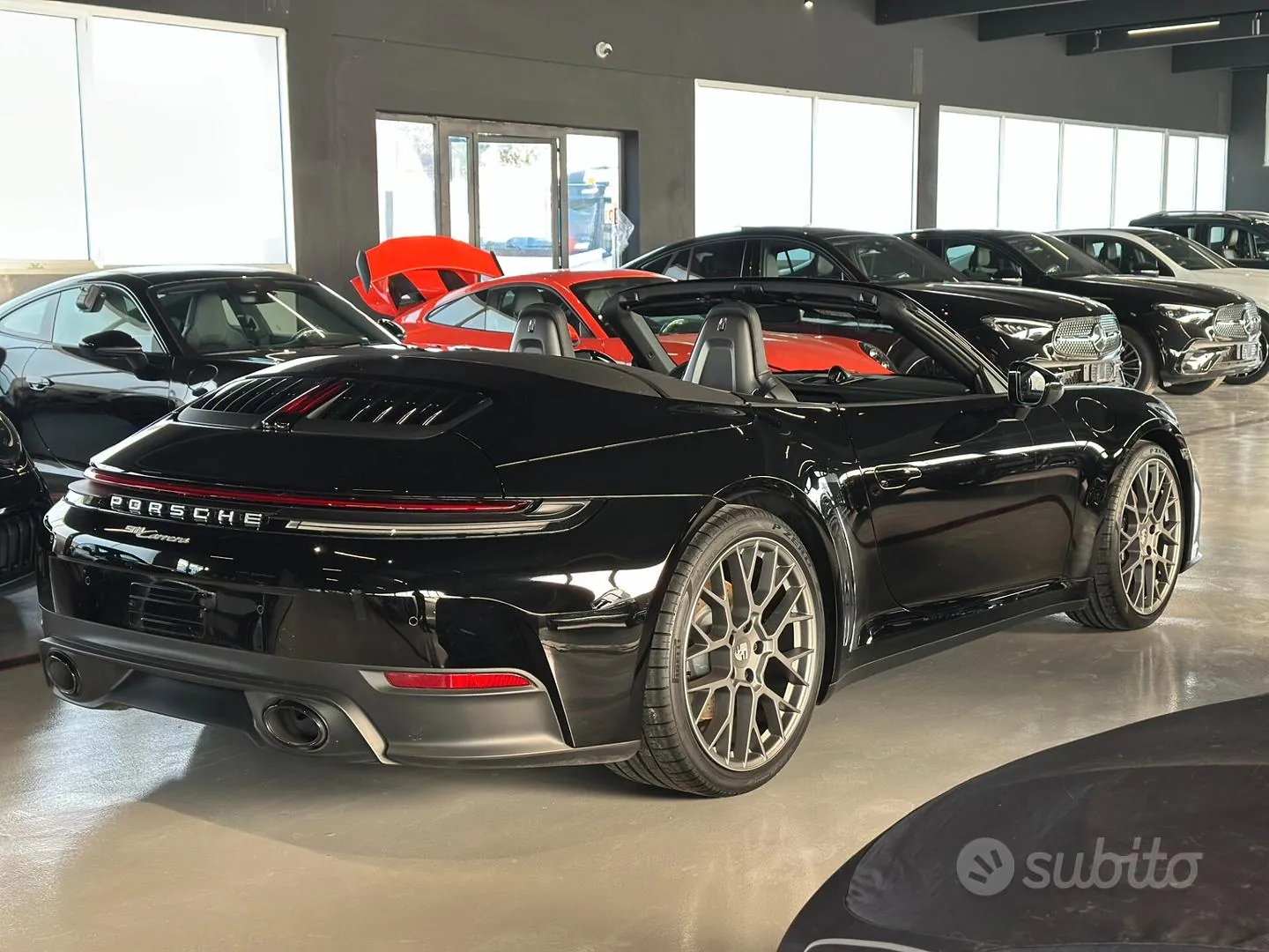 Porsche 911 2025 photo 4