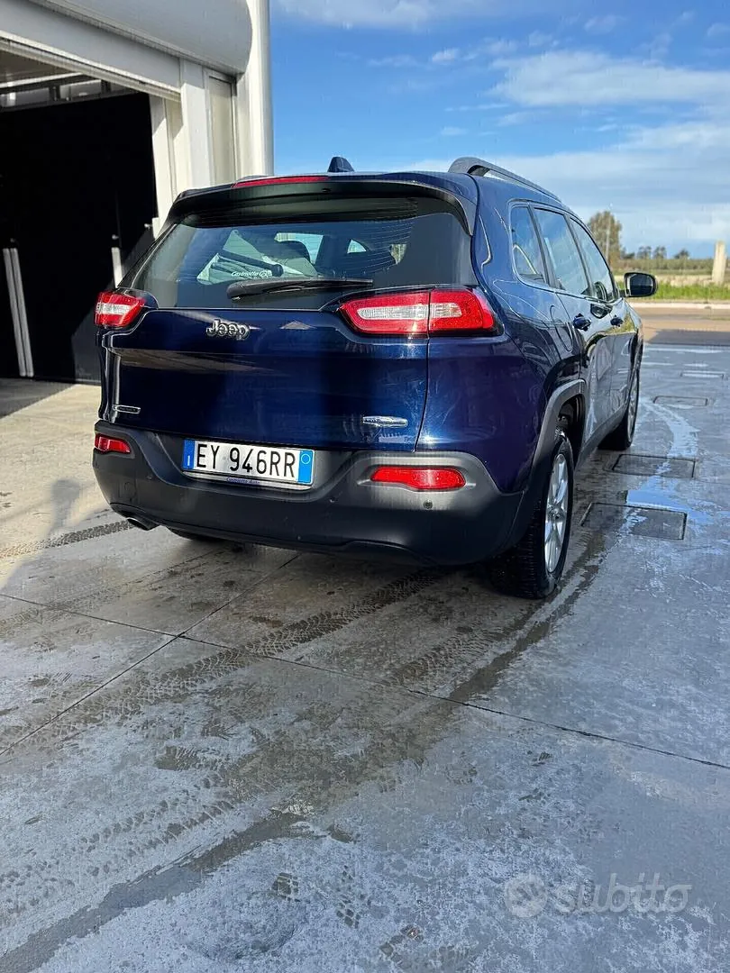 Jeep Cherokee 2015 photo 3