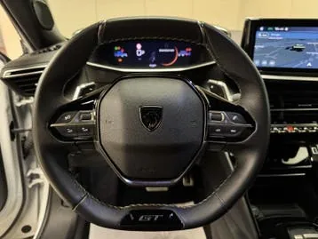 Peugeot 2008 2024 photo 2