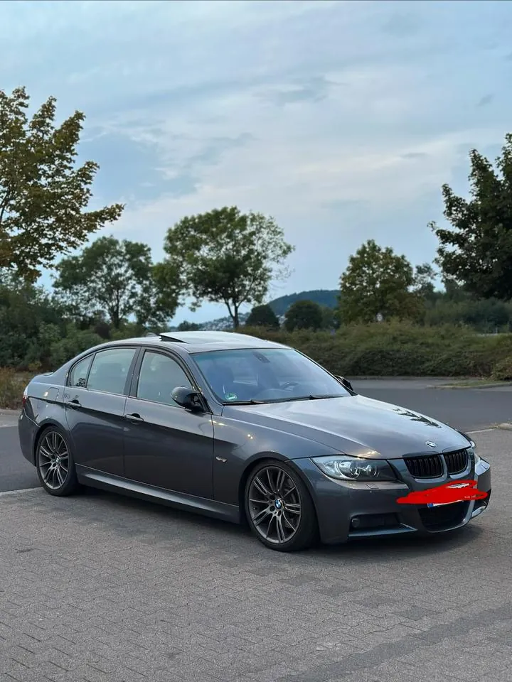 BMW E90