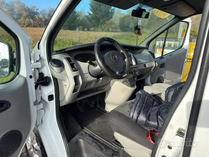 Opel Vivaro 2005 photo 3