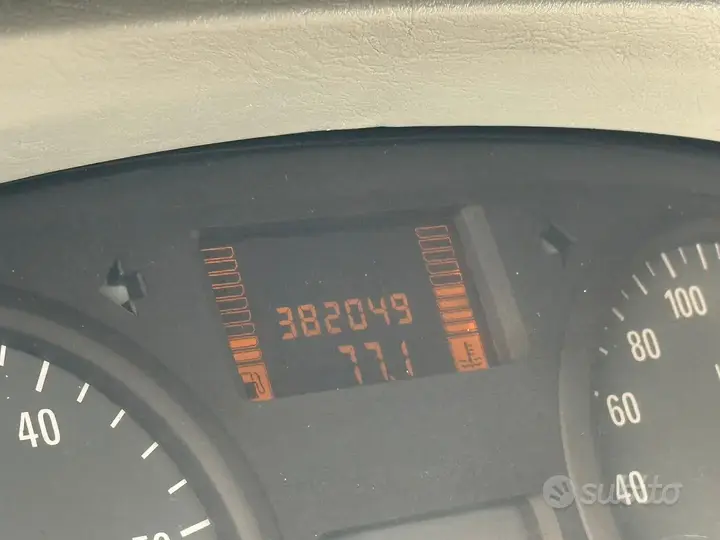 Opel Vivaro 2005 photo 2