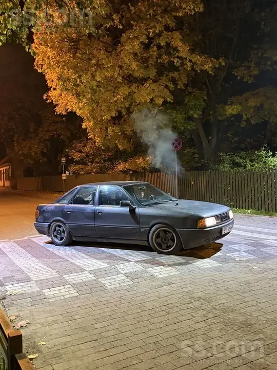 Audi 80