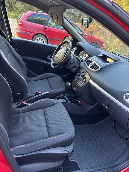 Renault Clio 2011 photo 5