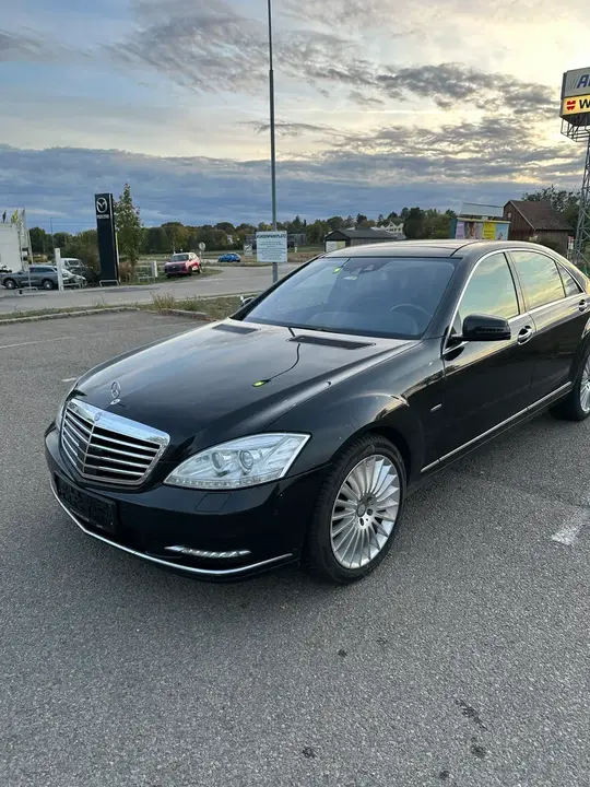 Mercedes-Benz S-Class 2012 photo 3