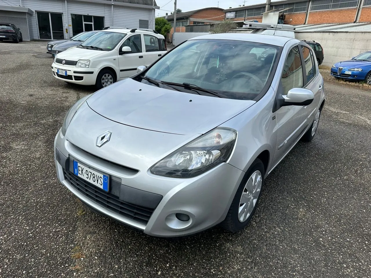 Renault Clio 2011 photo 5