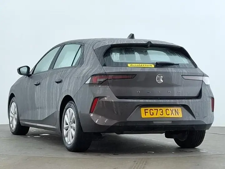 Vauxhall Astra 2023 photo 2