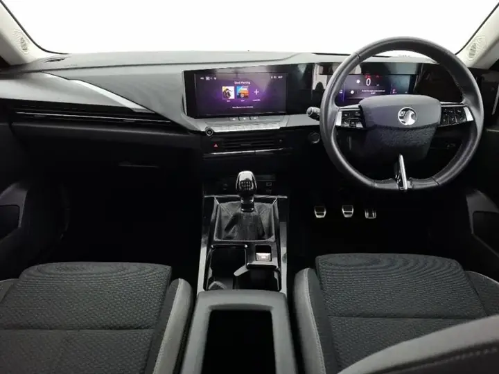 Vauxhall Astra 2023 photo 3