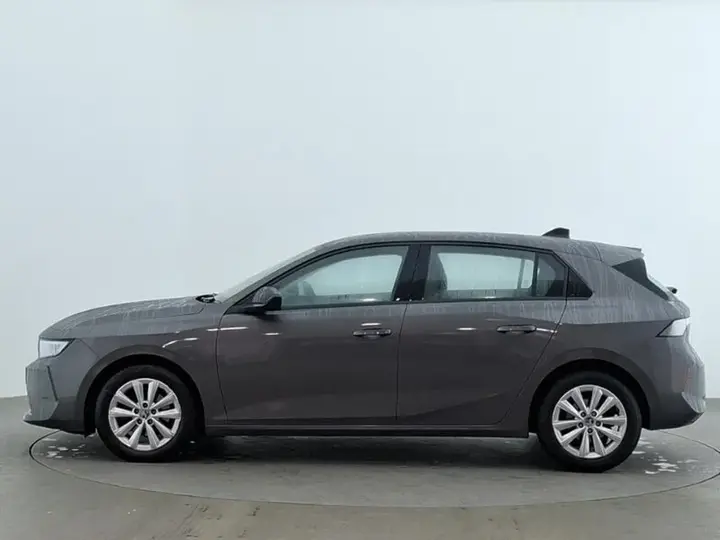 Vauxhall Astra 2023 photo 4