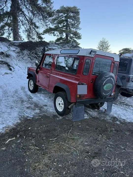 Land Rover Defender 90 2026 photo 2