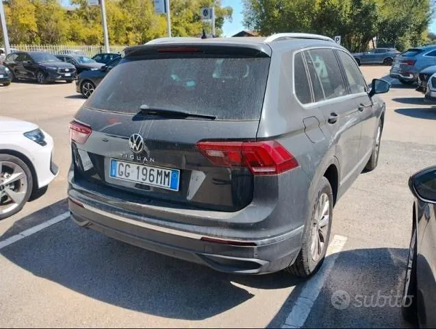 Volkswagen Tiguan 2021 photo 2