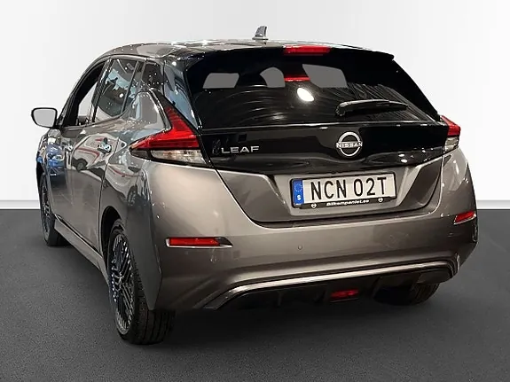 Nissan Leaf 2023 photo 2