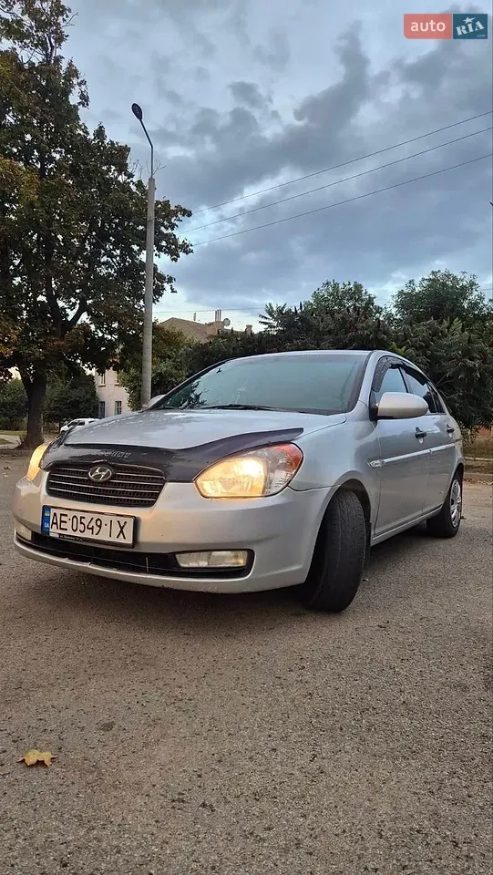 Hyundai Accent 2008 photo 2