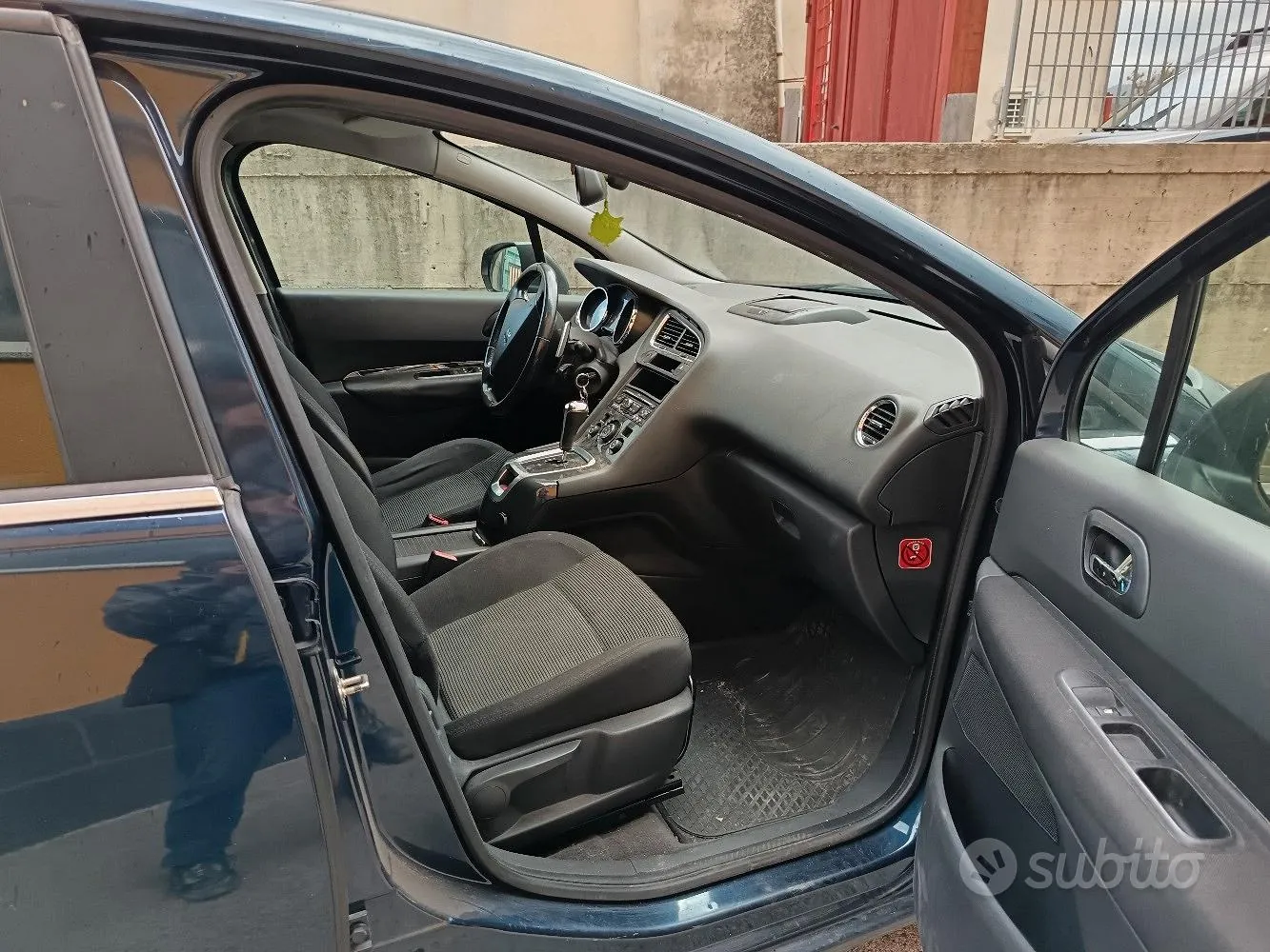 Peugeot 5008 2011 photo 5
