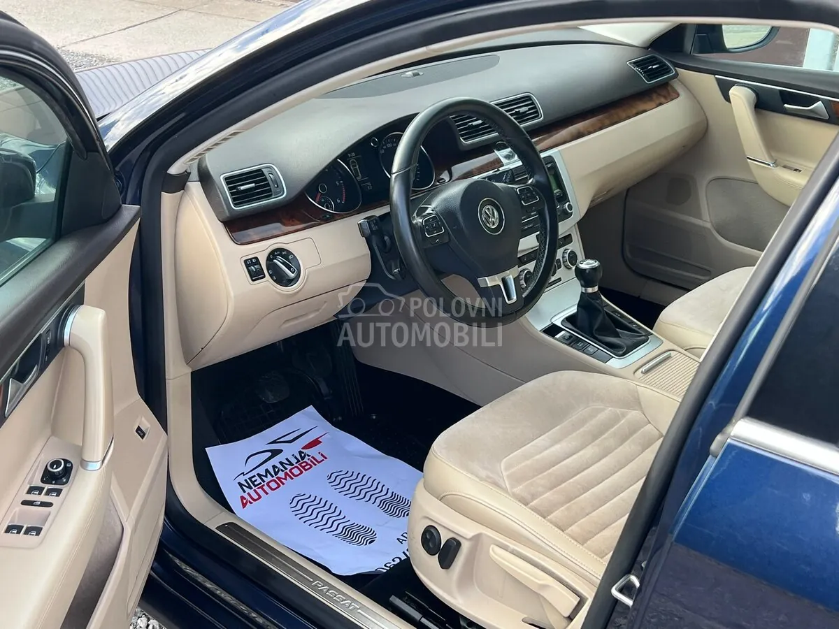 Volkswagen Passat B7 2012 photo 2