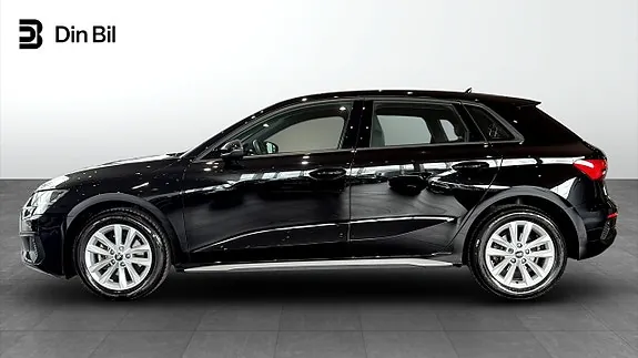Audi A3 2024 photo 2
