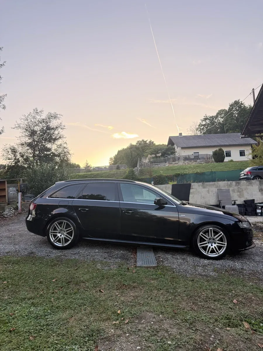 Audi A4 2010 photo 3