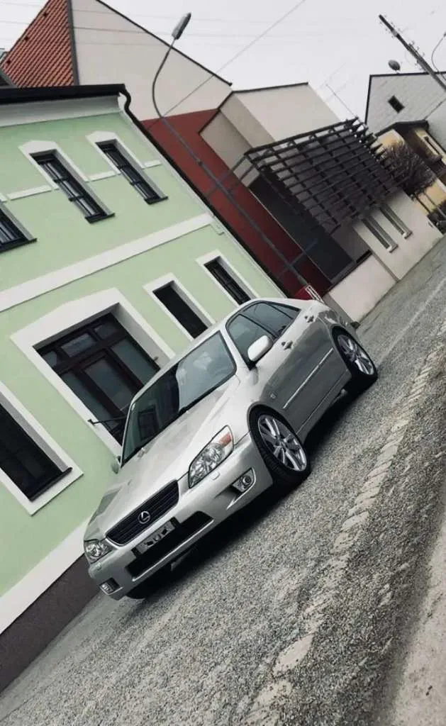 Lexus Is 300 2002 photo 3