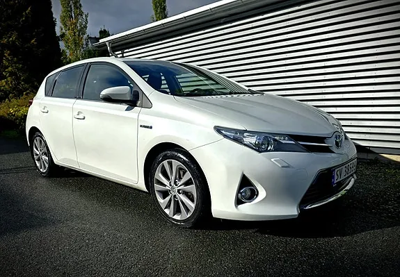 Toyota Auris 2013 photo 3