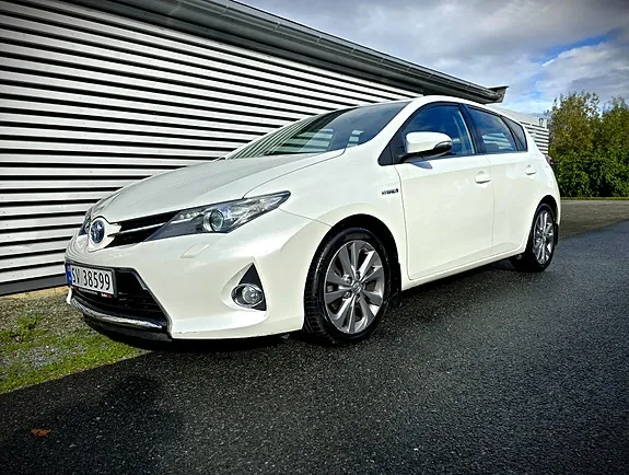 Toyota Auris 2013 photo 4
