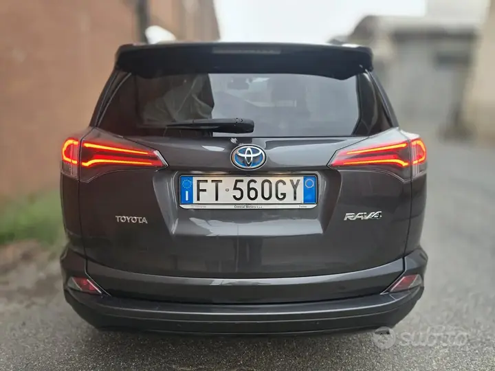Toyota Rav4 2018 photo 2