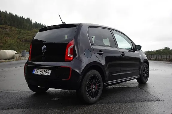 Volkswagen E-Up! 2015 photo 4