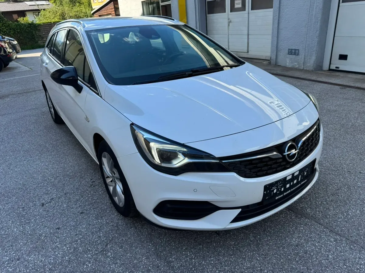 Opel Astra 2021 photo 2