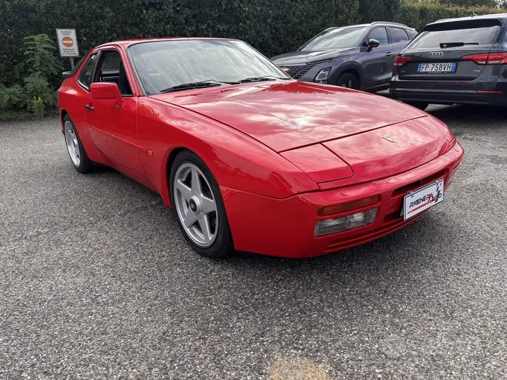 Porsche 944 Turbo S