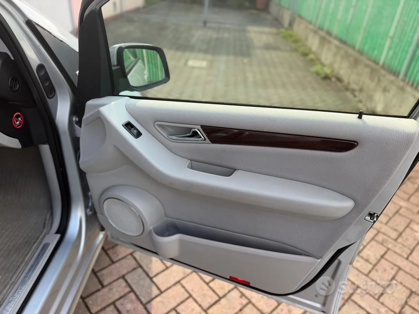 Mercedes-Benz A 160 Elegance 2010 photo 5