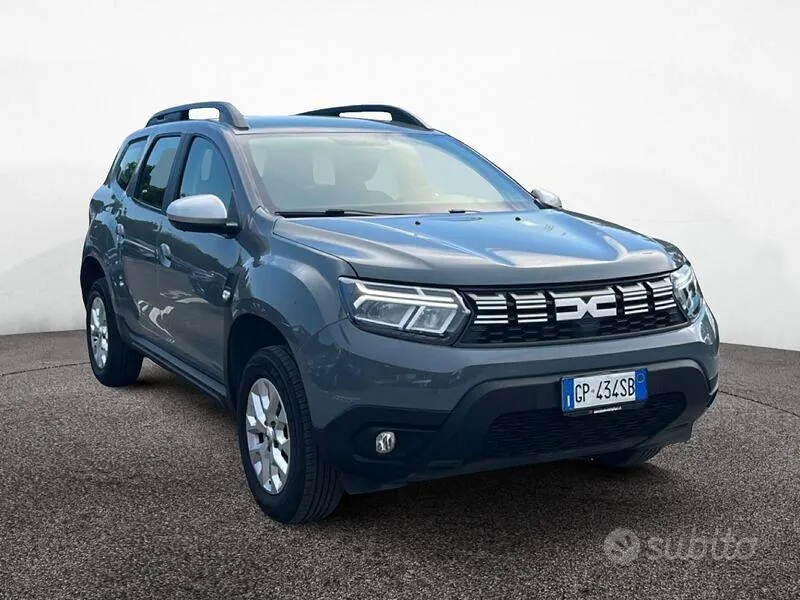 Dacia Duster 2023 photo 2