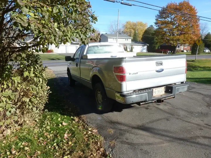 Ford F-150 2011 photo 2