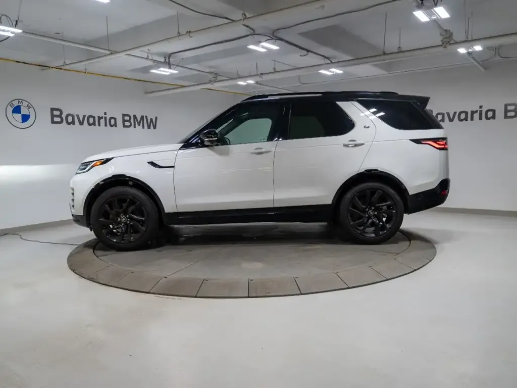 Land Rover Discovery 2024 photo 2