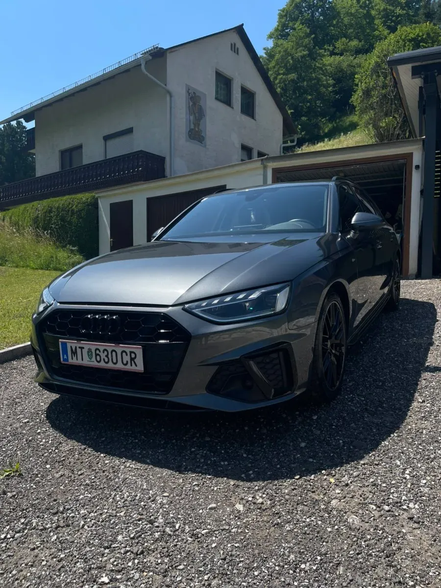 Audi A4 2021 photo 2