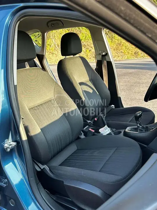 Opel Astra J 2012 photo 5