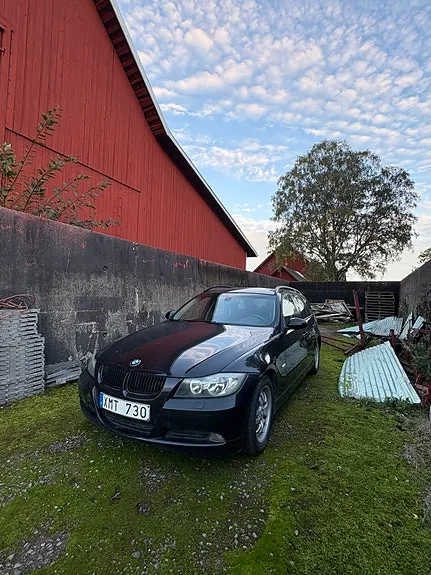 BMW 320I
