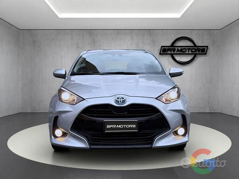 Toyota Yaris 2022 photo 2