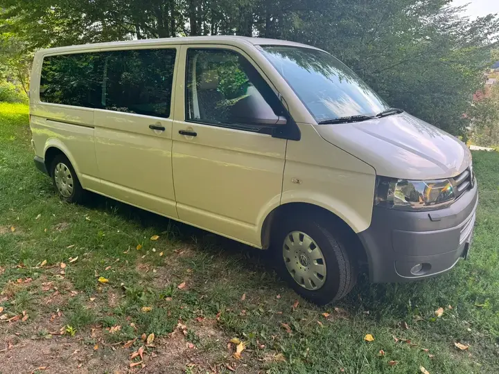 Volkswagen T5 2012 photo 2