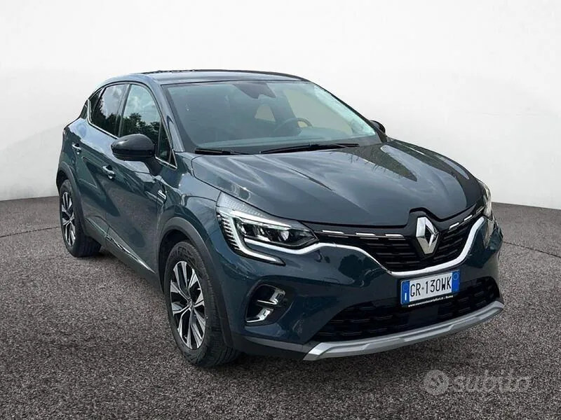 Renault Captur 2023 photo 2